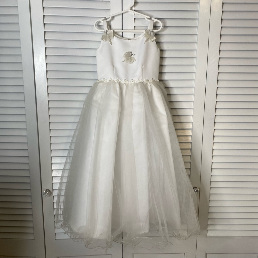 Elegant White Formal Dress with Dragonflies | Children’s Dress | Size 6 (kids)